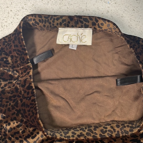 Cachè Leopard Skirt. - Picture 2 of 2